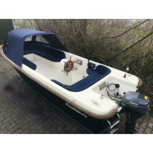 Freedom 500 met 9.9 pk Yamaha 4 takt Nieuwe buiskap!
