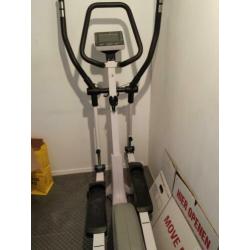 Crosstrainer weinig gebruikt.