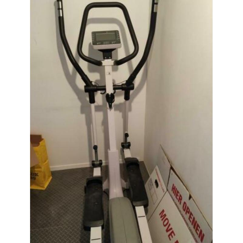 Crosstrainer weinig gebruikt.