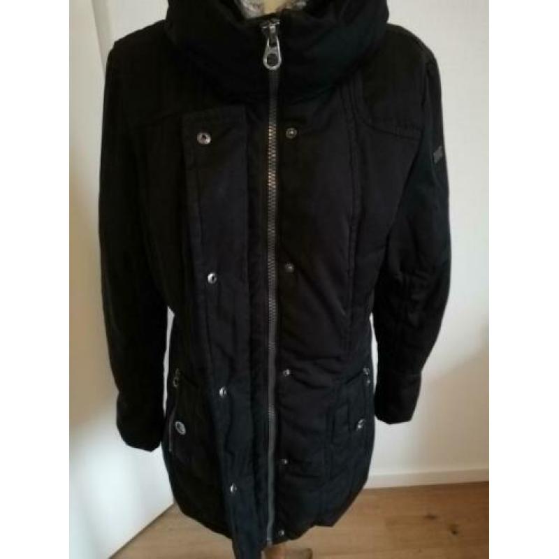 Warme Mexx winterjas maat 38.