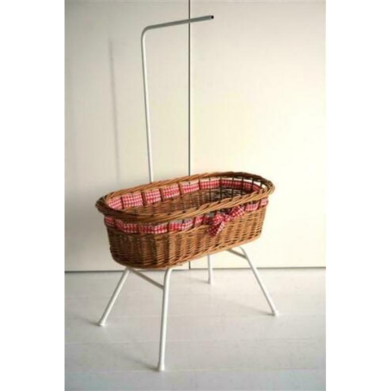 Rotan poppenwieg