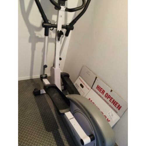 Crosstrainer weinig gebruikt.