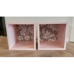 2 IKEA lichtroze kubussen / kastjes