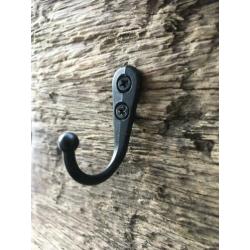 Zwarte metalen haak