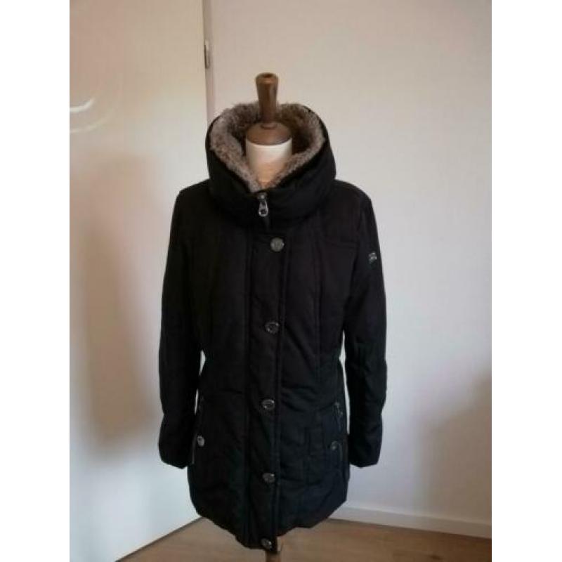 Warme Mexx winterjas maat 38.