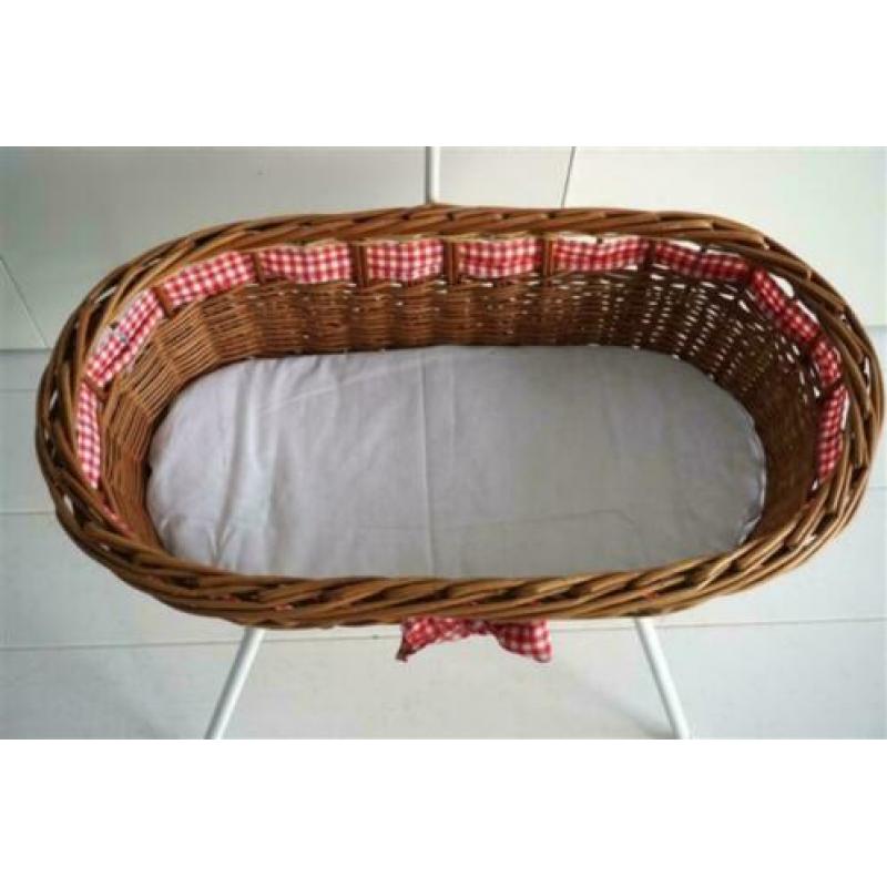 Rotan poppenwieg