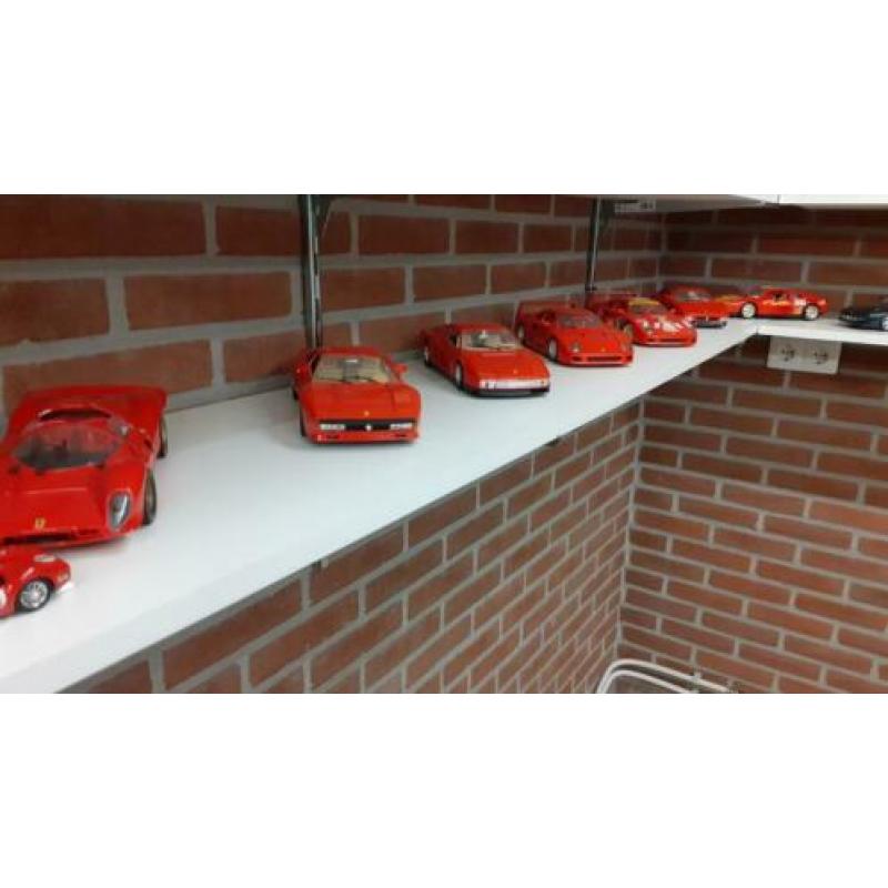 Complete verzameling modelauto s