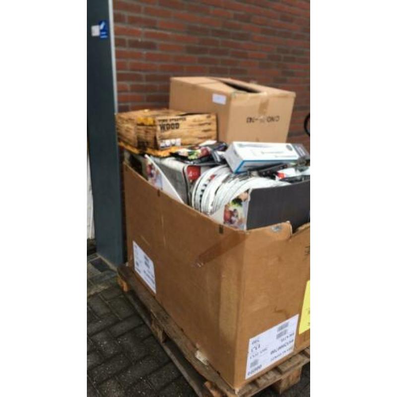 Te koop partij 425 st BBQ artikelen