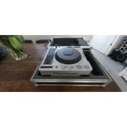 Pioneer CDJ 800 MK2 + Flyghtcase