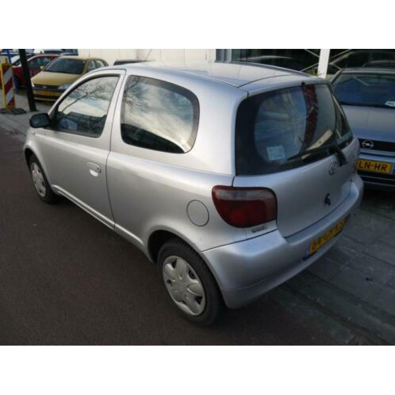 Toyota Yaris 1.3-16V VVT-i Sol