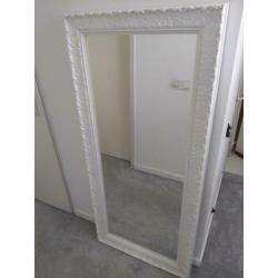 Witte hoogglans spiegel
