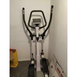 Crosstrainer weinig gebruikt.