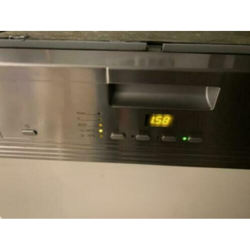 Prachtige RVS INBOUW MIELE als NIEUW! Cleansteel