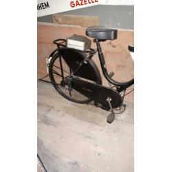 Rijwiel met hulpmotor.