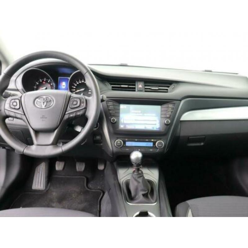 Toyota Avensis Touring Sports 1.8 VVT-i SkyView Limited | Pa