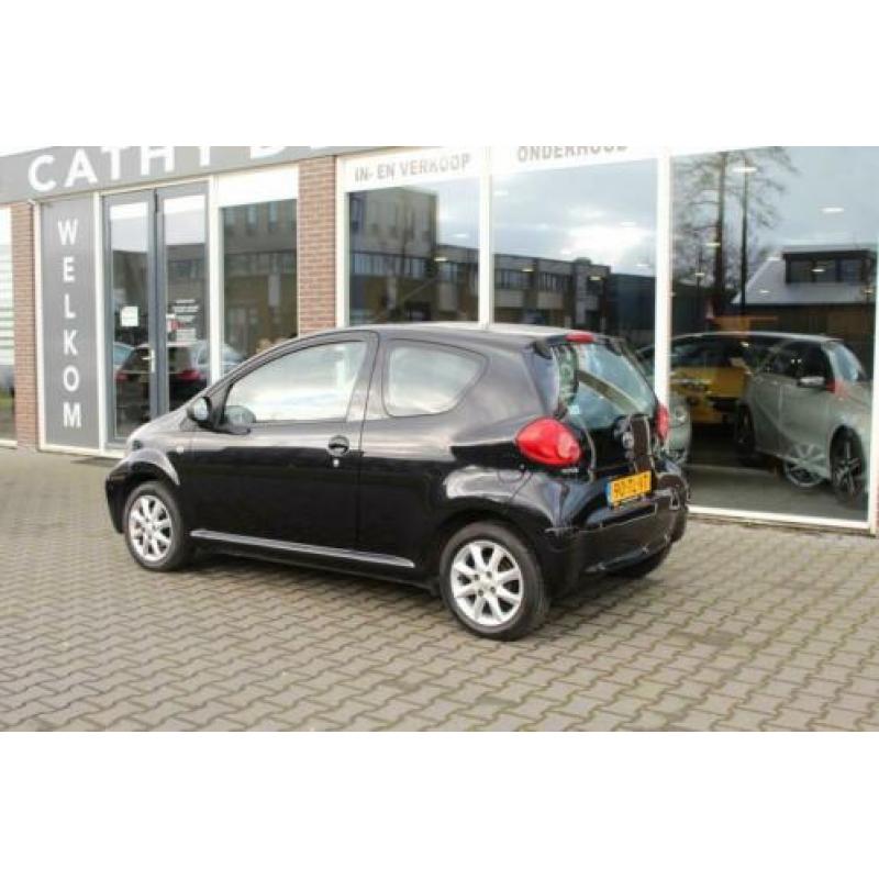 Toyota Aygo 1.0-12V + 100% onderhouden apk bij aflevering