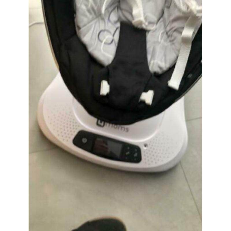 4moms mamaroo zo goed als nieuw.