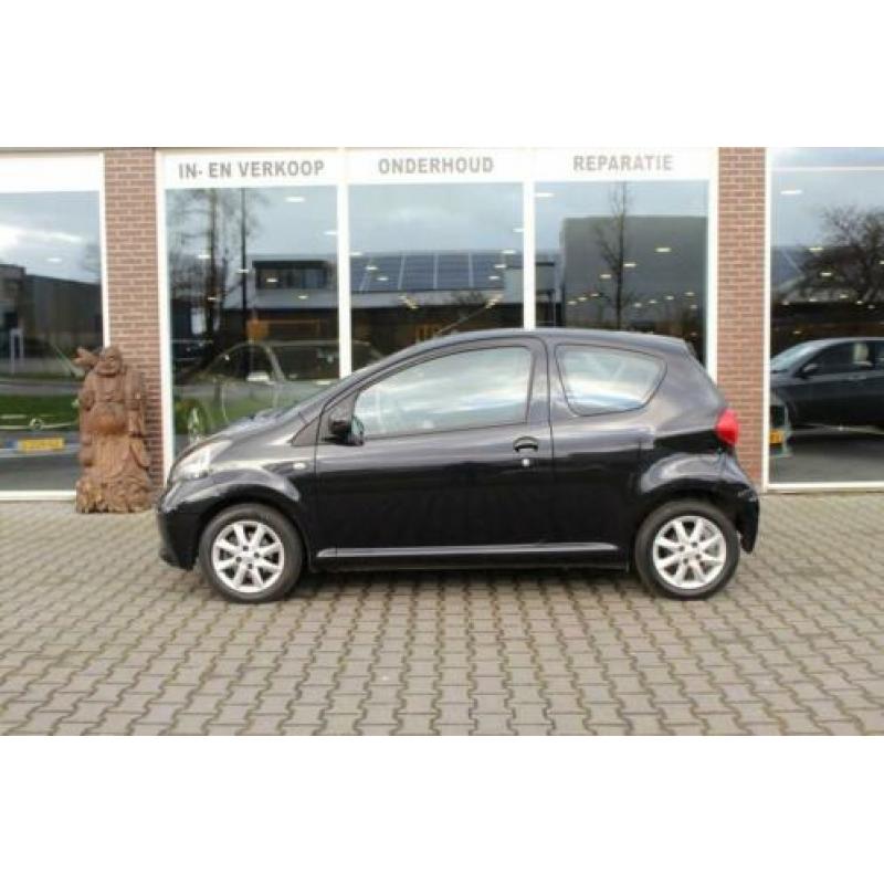 Toyota Aygo 1.0-12V + 100% onderhouden apk bij aflevering