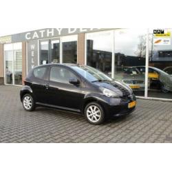 Toyota Aygo 1.0-12V + 100% onderhouden apk bij aflevering