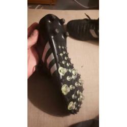 Adidas voetbalschoenen zwart maat 46 (zo goed als nieuw)