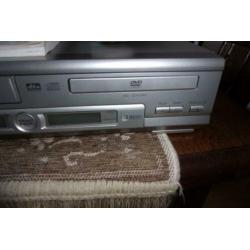 Videorecorder /DVD Speler in 1 Sharp