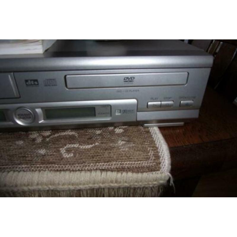 Videorecorder /DVD Speler in 1 Sharp