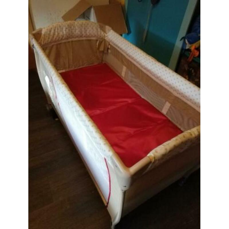 Zgan campingbed. Paar keer gebruikt. In nieuwstaat.