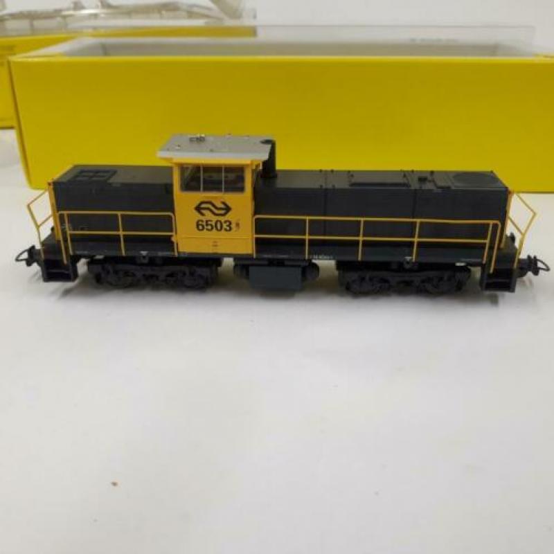 Te koop Trix NS 6400 geel/grijs