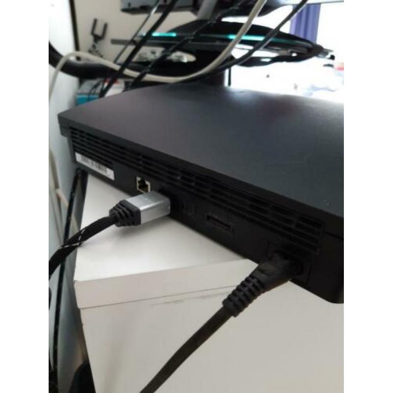 Ps3 Slim met 2 controllers