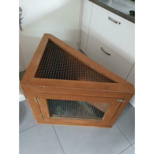 Hok voor konijntje of cavia. Met zinken plaat.