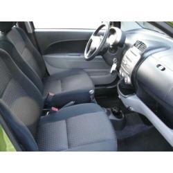 Daihatsu Sirion 2 1.0-12V Premium