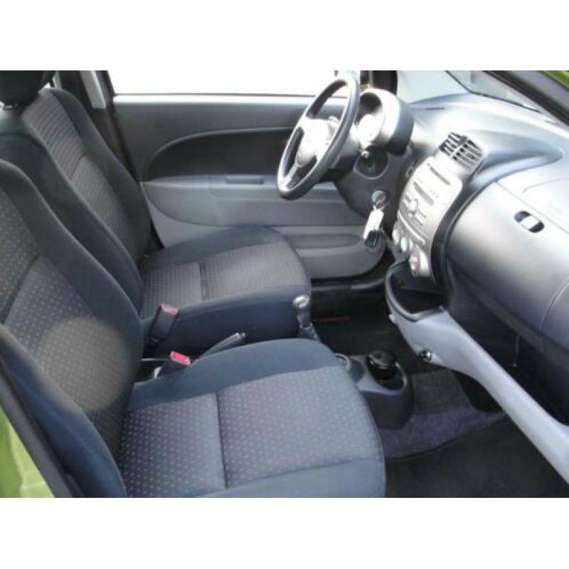 Daihatsu Sirion 2 1.0-12V Premium