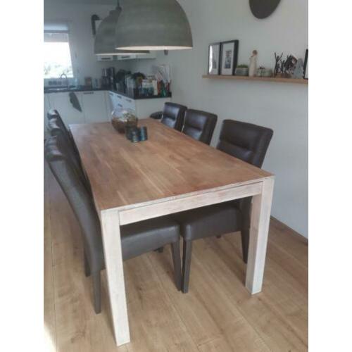 Eiken eettafel 200x90cm met 6 stoelen