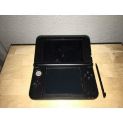Nintendo 3DS XL met 15 3DS games