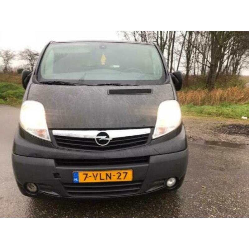 Opel Vivaro 2.5 CDTI L1H1 DC
