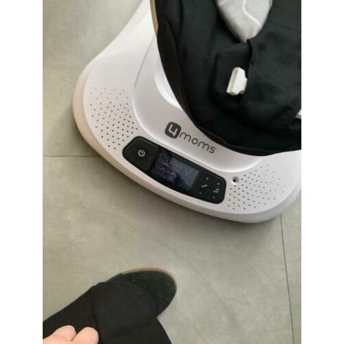 4moms mamaroo zo goed als nieuw.