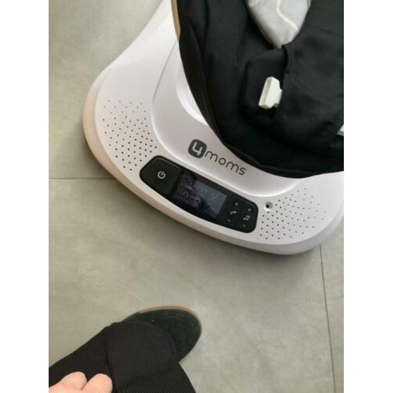 4moms mamaroo zo goed als nieuw.