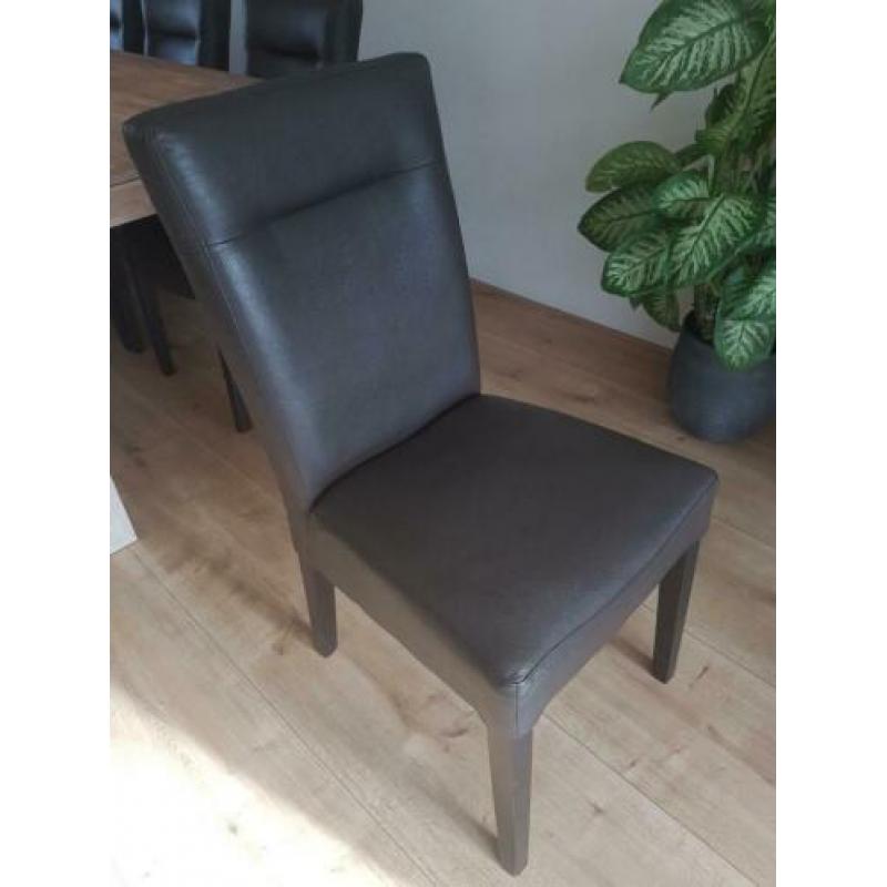 Eiken eettafel 200x90cm met 6 stoelen