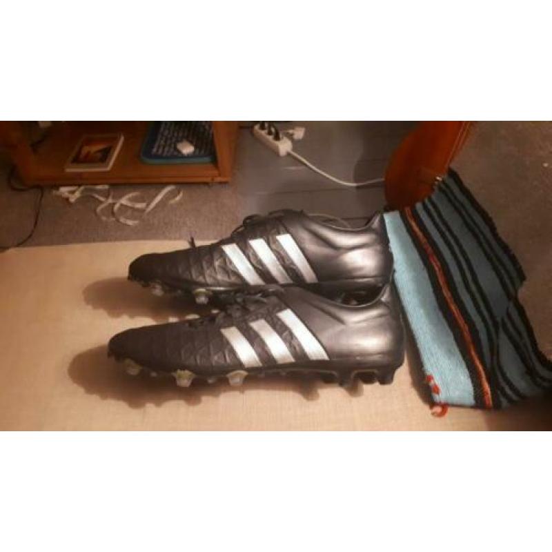 Adidas voetbalschoenen zwart maat 46 (zo goed als nieuw)