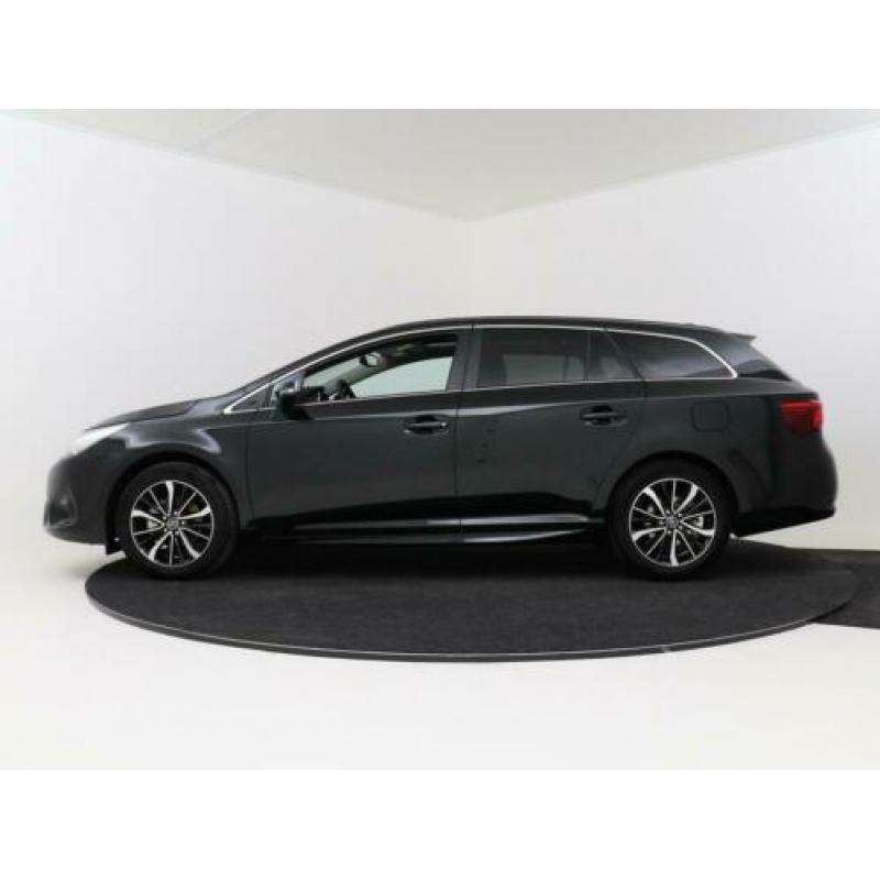 Toyota Avensis Touring Sports 1.8 VVT-i SkyView Limited | Pa