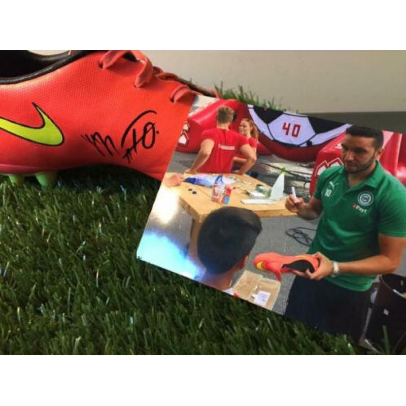 Nike voetbalschoen gesigneerd -Mahi & van Weert FC Groningen