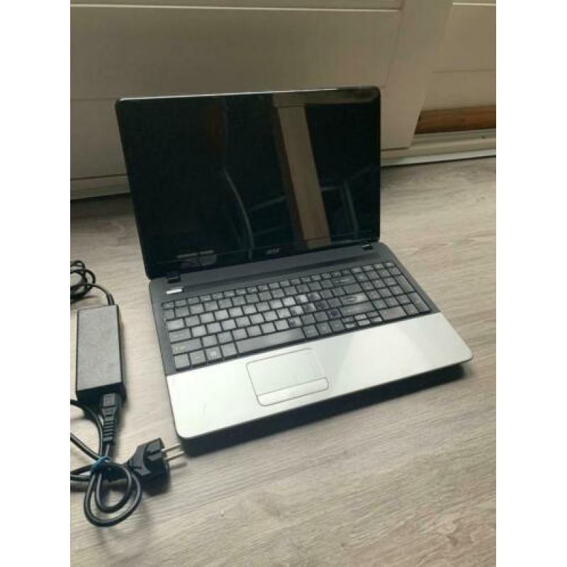 Acer Aspire E1-571