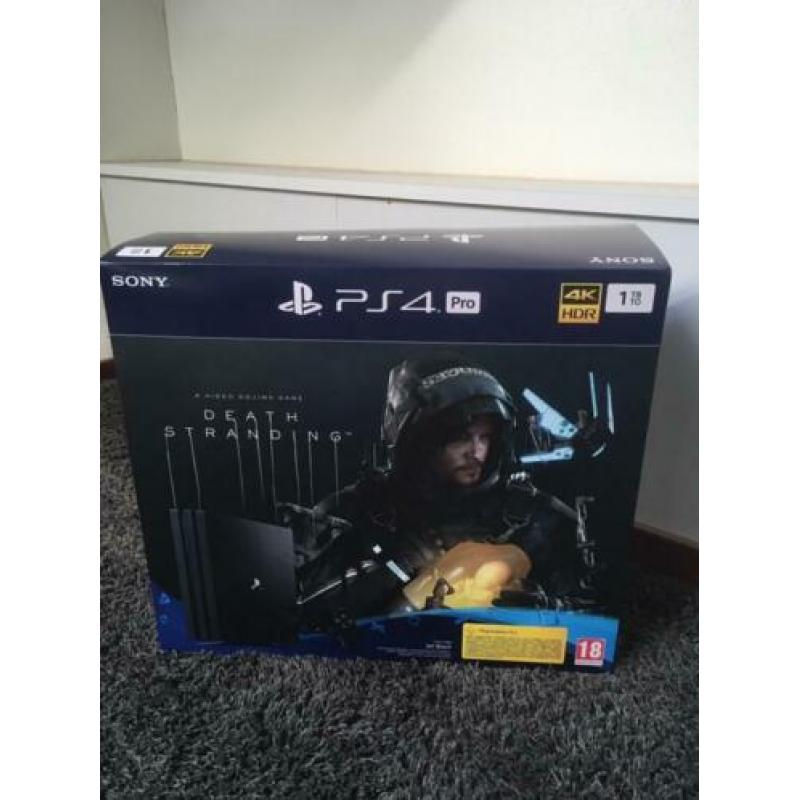 Sony PS4 PRO, incl 4 games