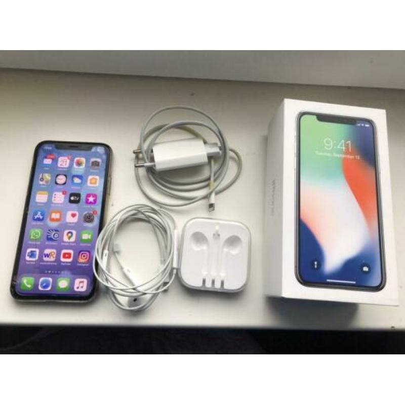 iPhone X 64GB te koop maar scherm kapot. MOET NU WEG