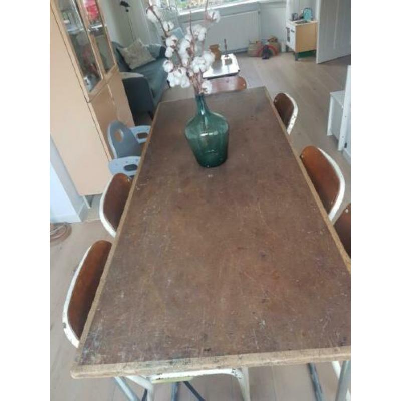 Vintage industriële tafel.