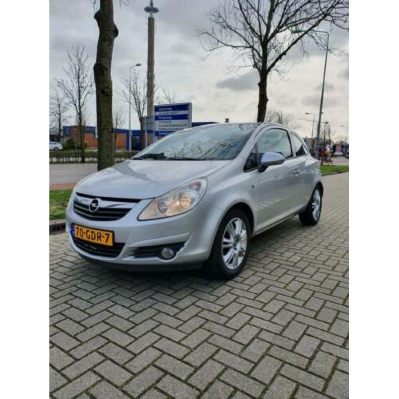 Opel Corsa 1.4 16V 3D AUT 2008 Grijs