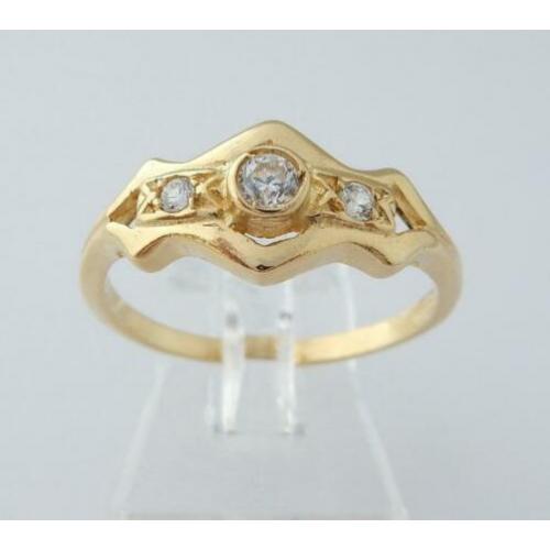 14 karaat Gouden Dames Ring met 3 Zirconia edelstenen