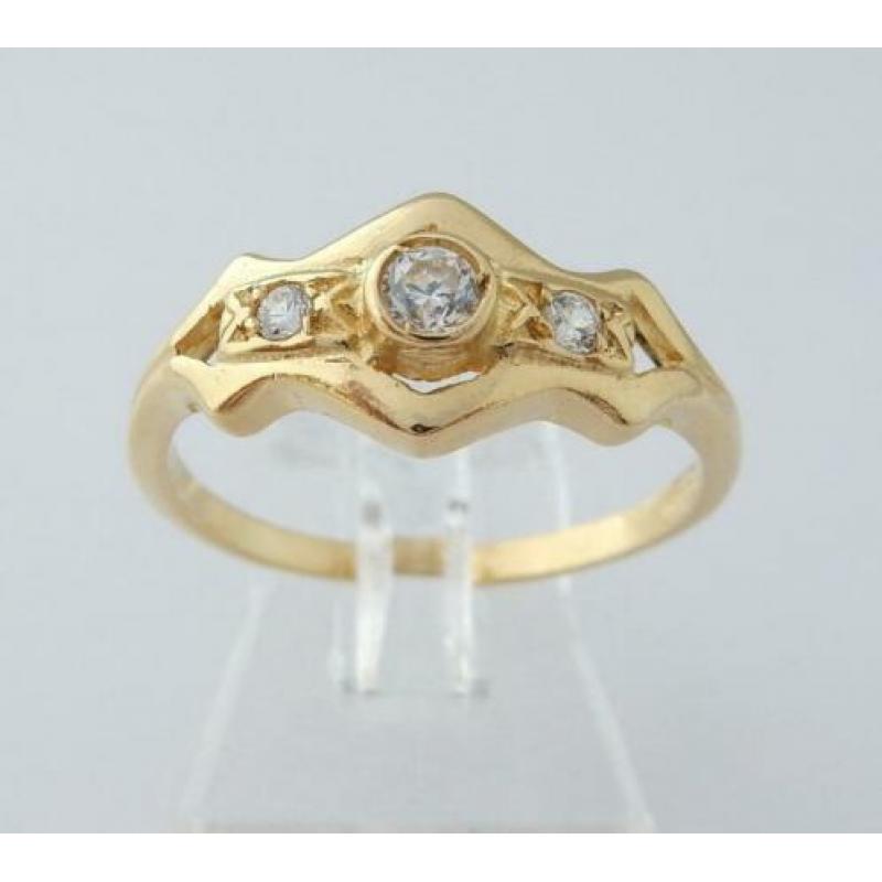 14 karaat Gouden Dames Ring met 3 Zirconia edelstenen