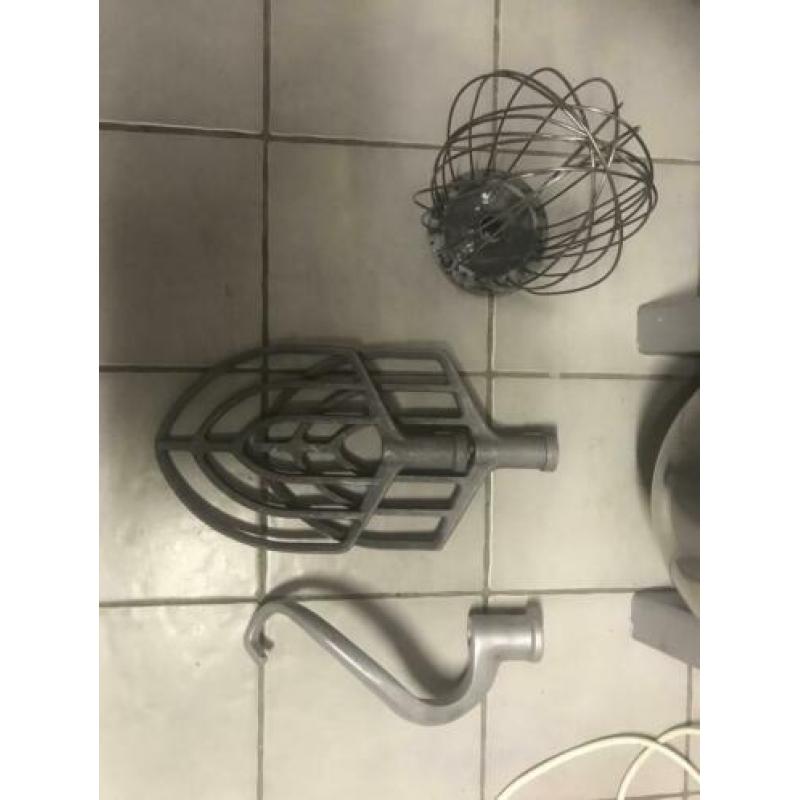 Hobart NCM20 planeetmenger 380Volt nagekeken met RvS tafel