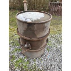 Antiek oliedrum olievat 200L olie vat drum olieblik tank